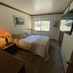 Mammoth Point By 101 Great Escapes