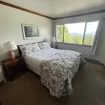 Mammoth Point By 101 Great Escapes